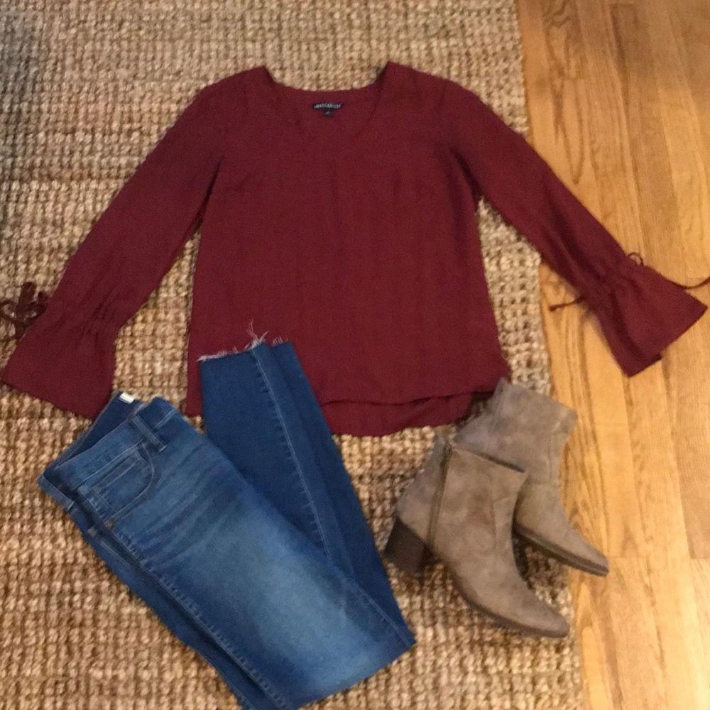 🍁 J. Crew Burgundy VNeck Top- sz 2- with sleeves!
